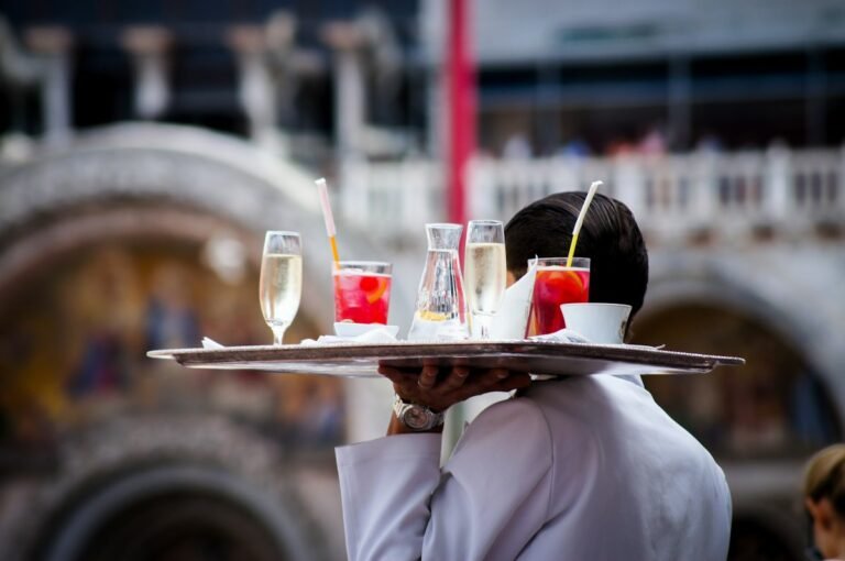 Waiter Jobs in Saudi Arabia